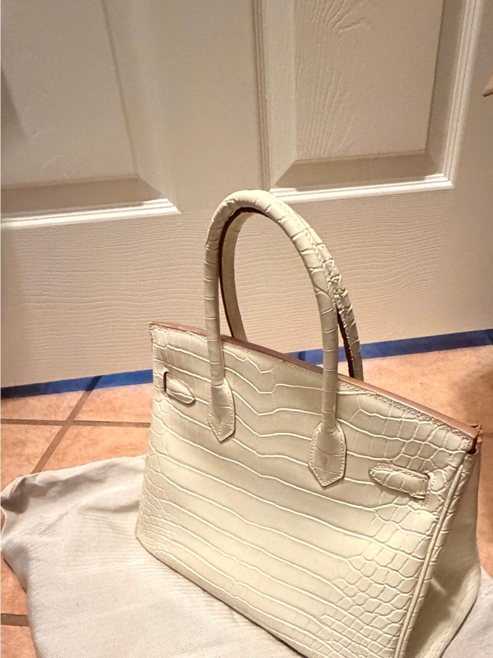 Ivory Croc-Embossed Tote Bag - Elegant Women’s Handbag